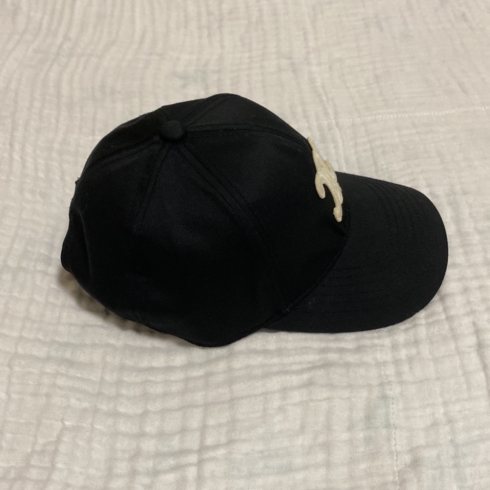 Celine Black Cap with Cream Logo - Picture 4 of 4